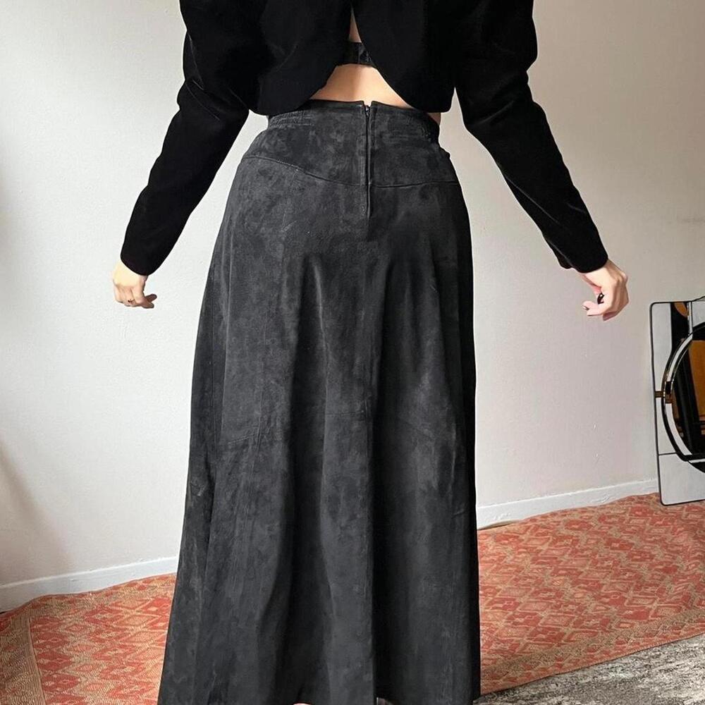 epic vintage 80s suede maxi skirt in noir